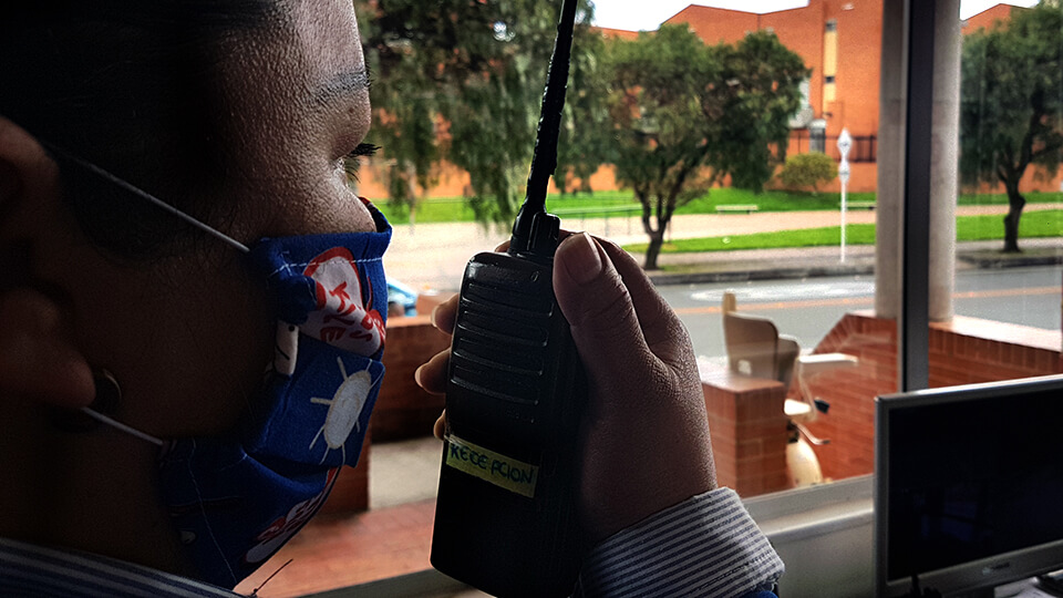 Secretaría de la Mujer rechazó caso de vigilante presuntamente obligada a vivir en edificio en Bogotá