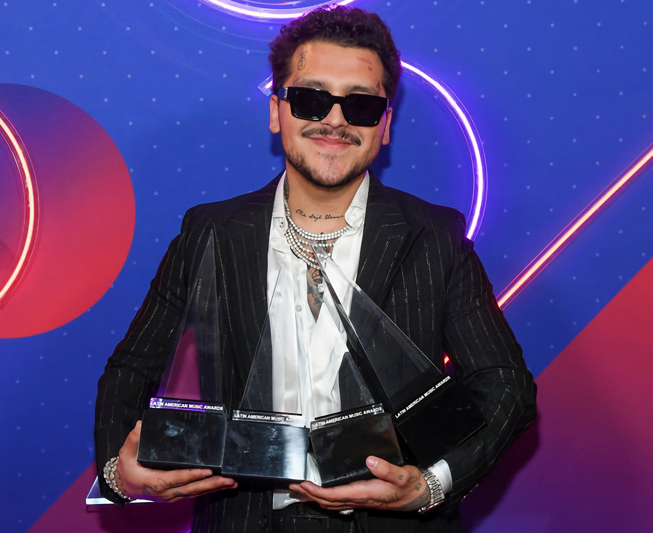 Karol G, Bad Bunny, Christian Nodal y otros ganadores de los Latin AMAs 2022