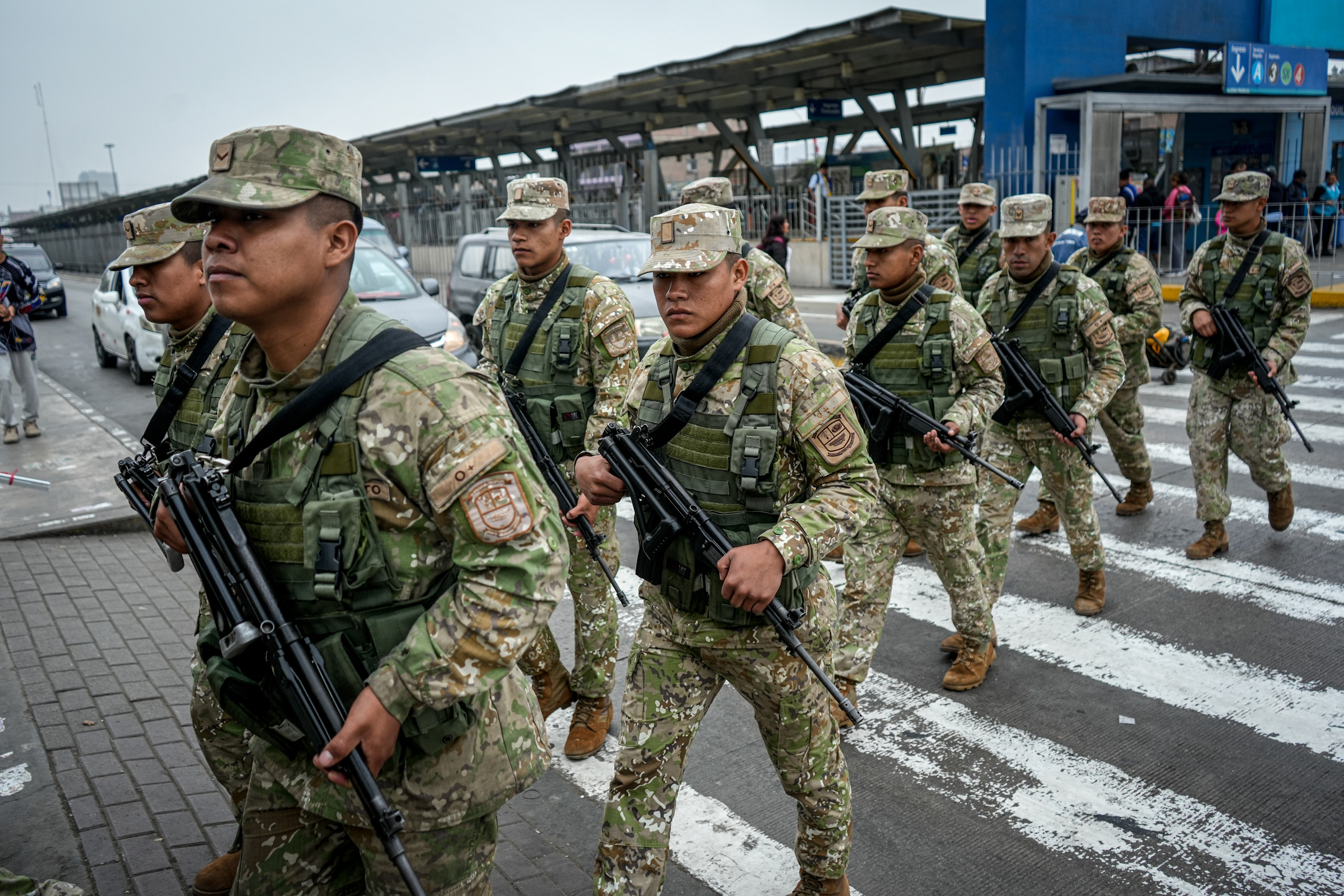 Perú anuncia proyecto para aprobar el servicio militar y policial obligatorio