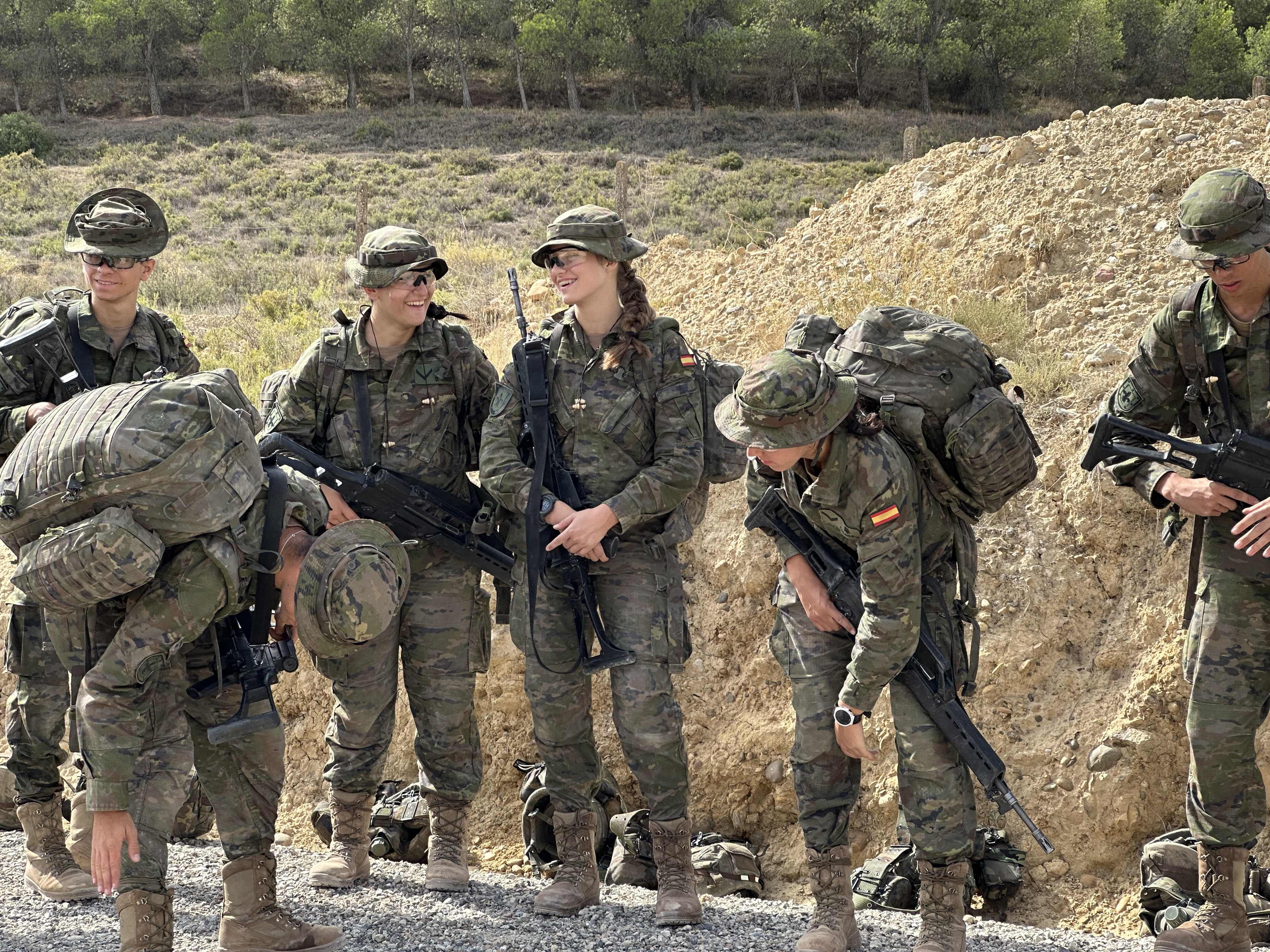 Las primeras fotos de la princesa Leonor de España en ejercicios militares