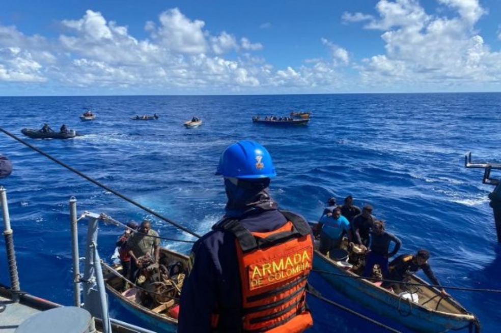 Por pesca ilegal, Armada Nacional decomisó 6.000 kilos de pescado a barco extranjero