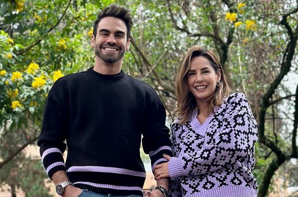 Carmen Villalobos y su novio Frederik Oldenburg presumen en redes sociales lo enamorados que están, pero fueron fuertemente criticados. ¿Por qué? Esta es la razón.