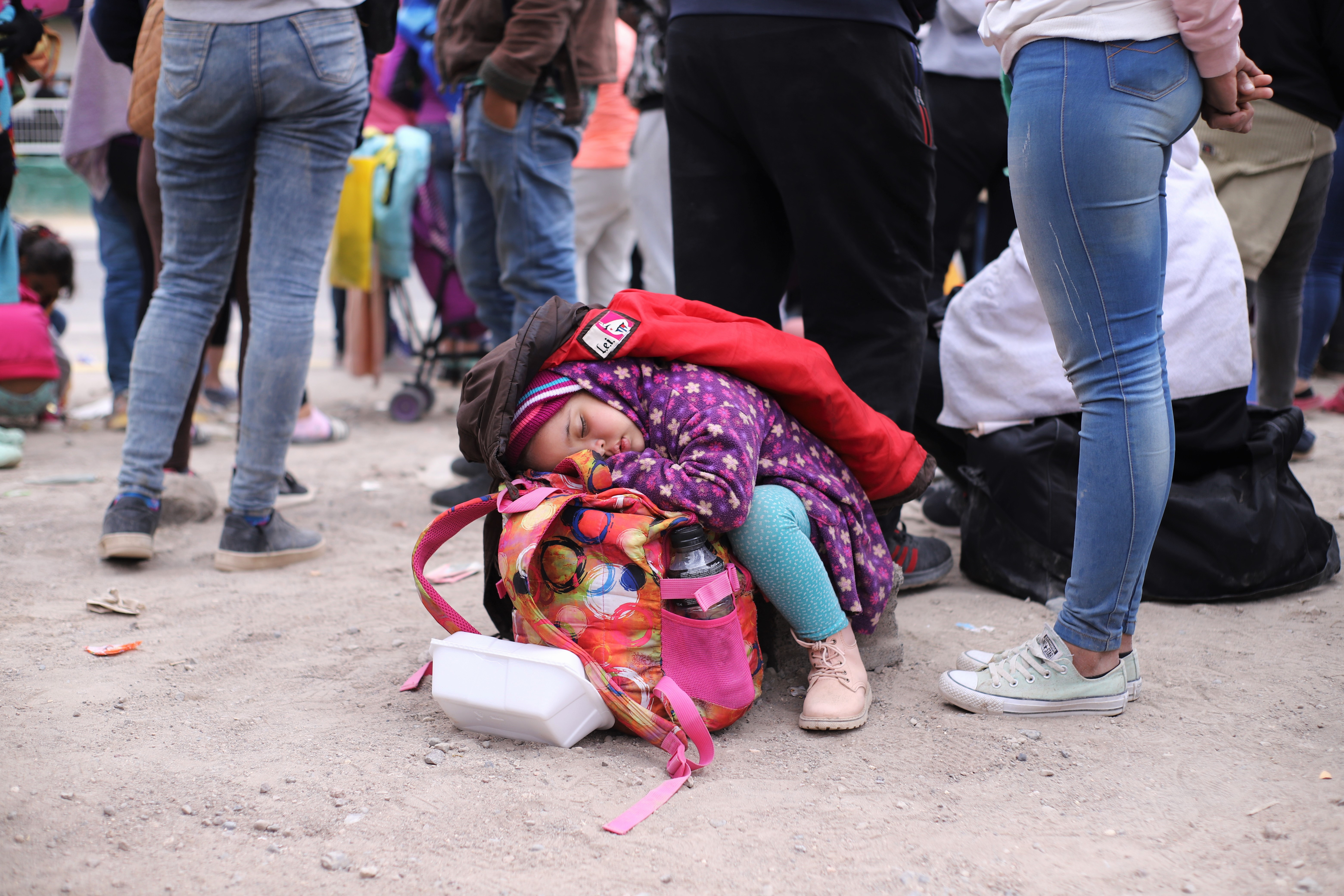 Desde 2014, cerca de 500.000 venezolanos llegaron a Chile escapando de la crisis política y económica en su país, y se han convertido en la colonia extranjera más numerosa del país.