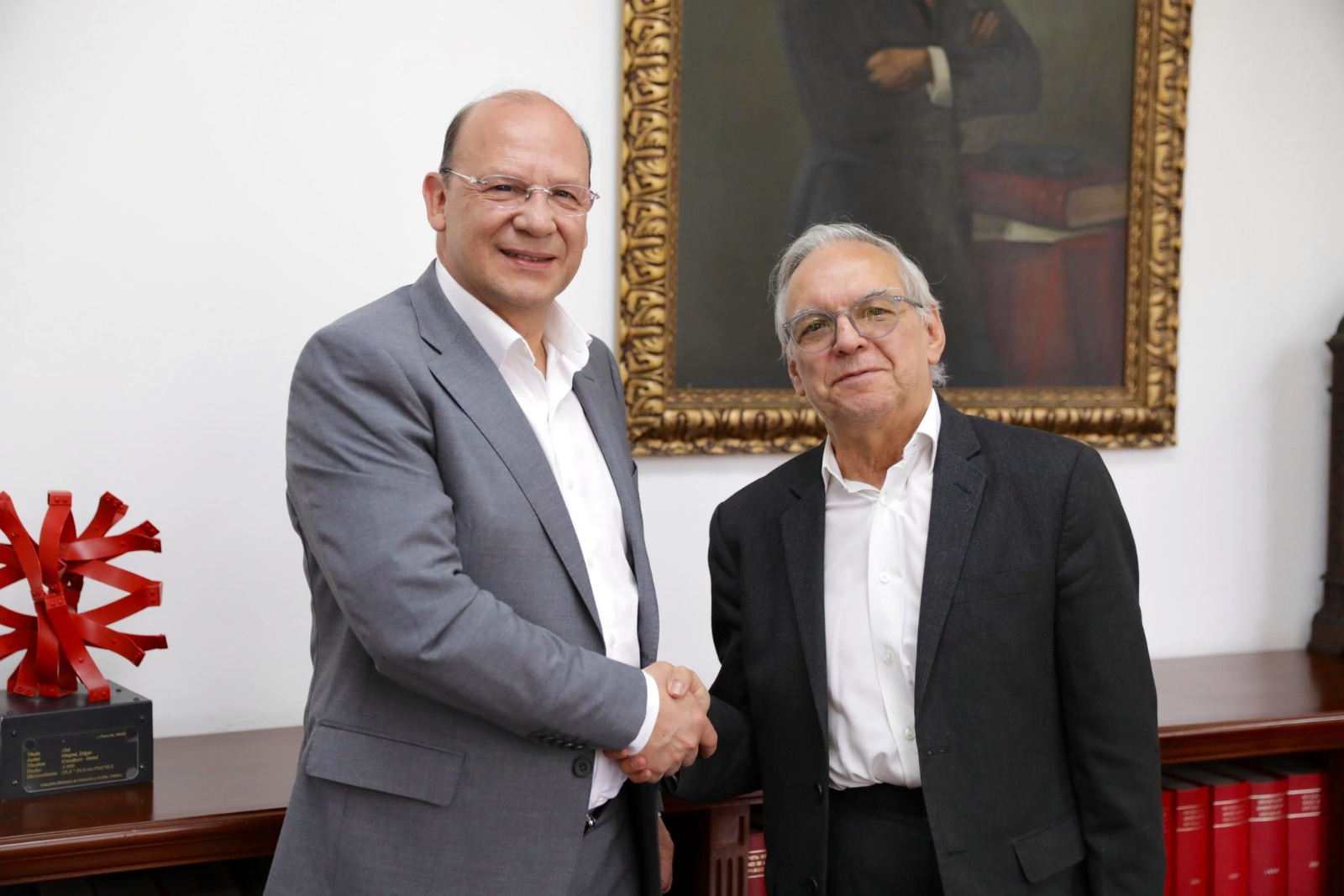 Germán Ávila en noviembre de 2024 cuando se posesionó como el presidente del Grupo Bicentenario.