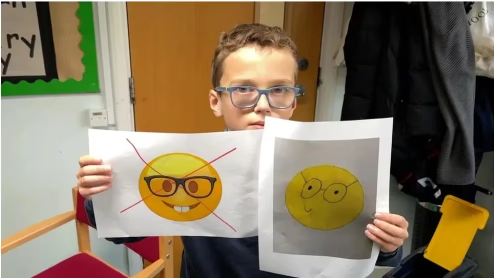 Niño pide a Apple cambiar emoji ‘nerd’ porque le resulta ofensivo