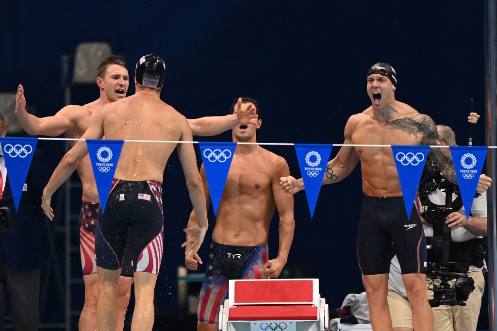 Caeleb Dressel suma su quinto oro en Tokio con título en 4×100 estilos