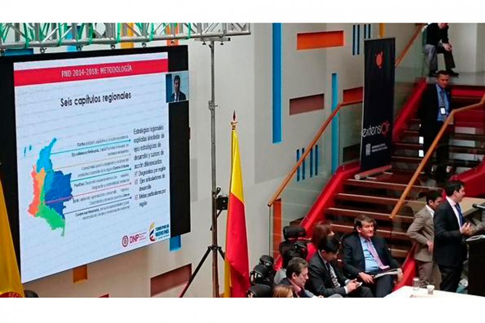 Plan Nacional de Desarrollo fue avalado por exministros y analistas