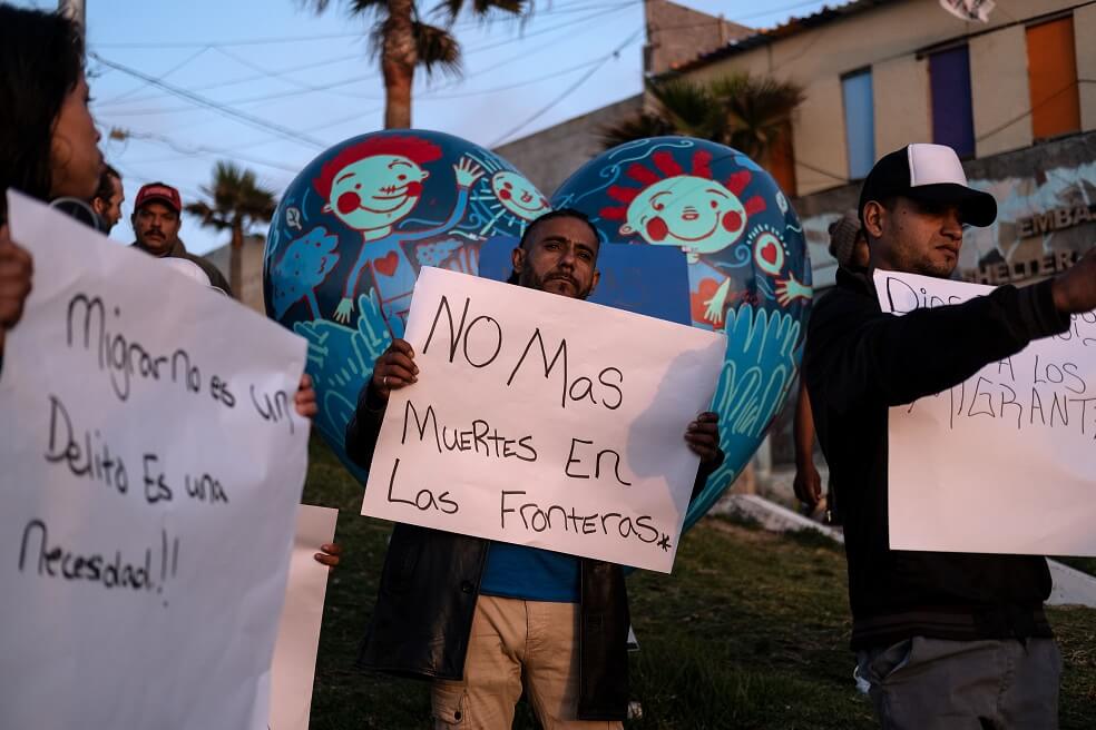 Arrestos de migrantes en frontera entre EE.UU. y México batieron récord en abril