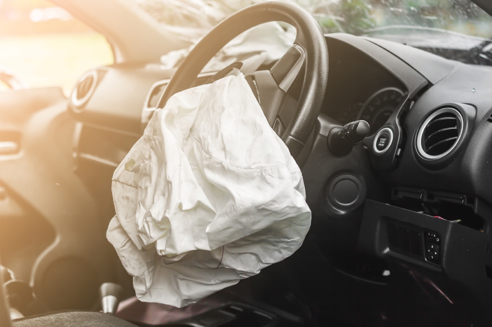 ¿Por qué en un choque no se activan los airbags del carro?