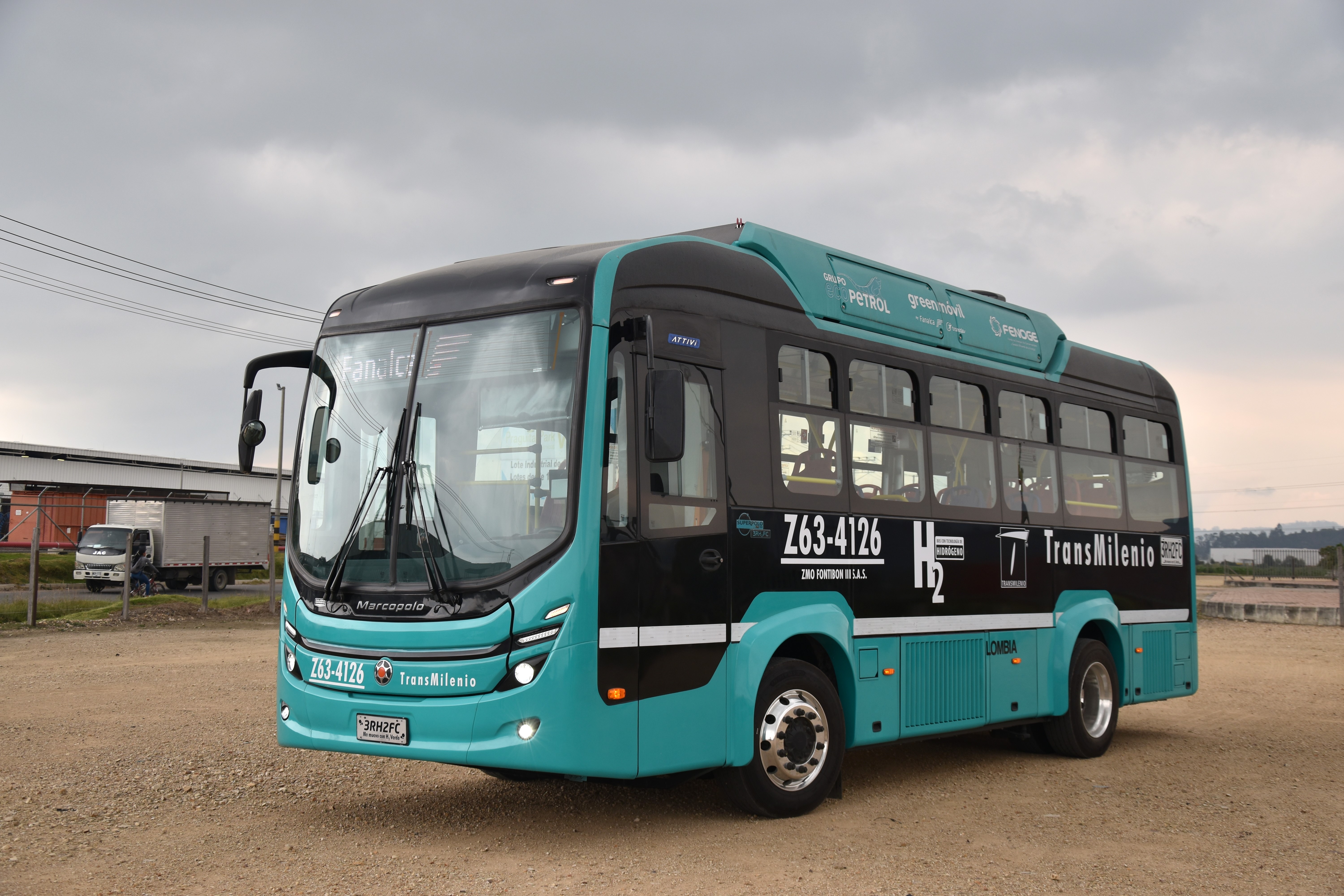 Los “imprevistos” que tienen quieto al primer bus de hidrógeno en Colombia