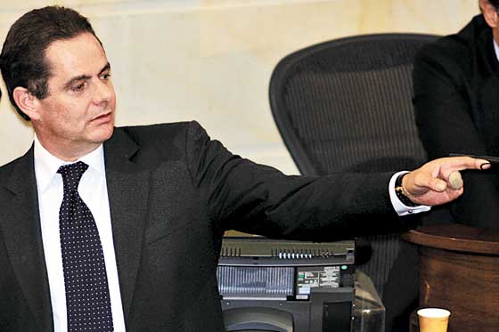 Se vence plazo para que Vargas Lleras pueda lanzarse al Congreso
