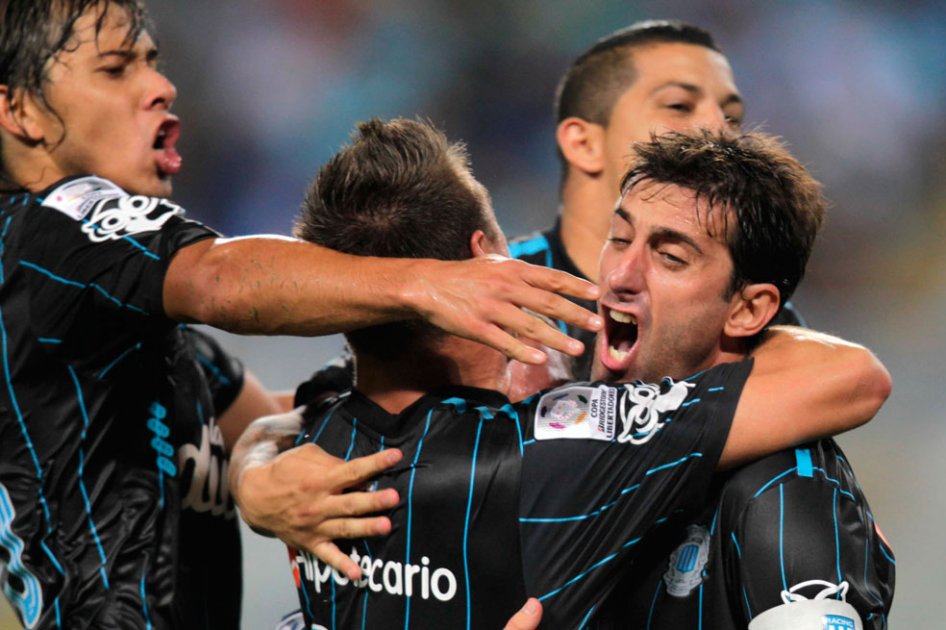 Racing venció 2-0 a Sporting Cristal en el grupo 8 de Copa Libertadores