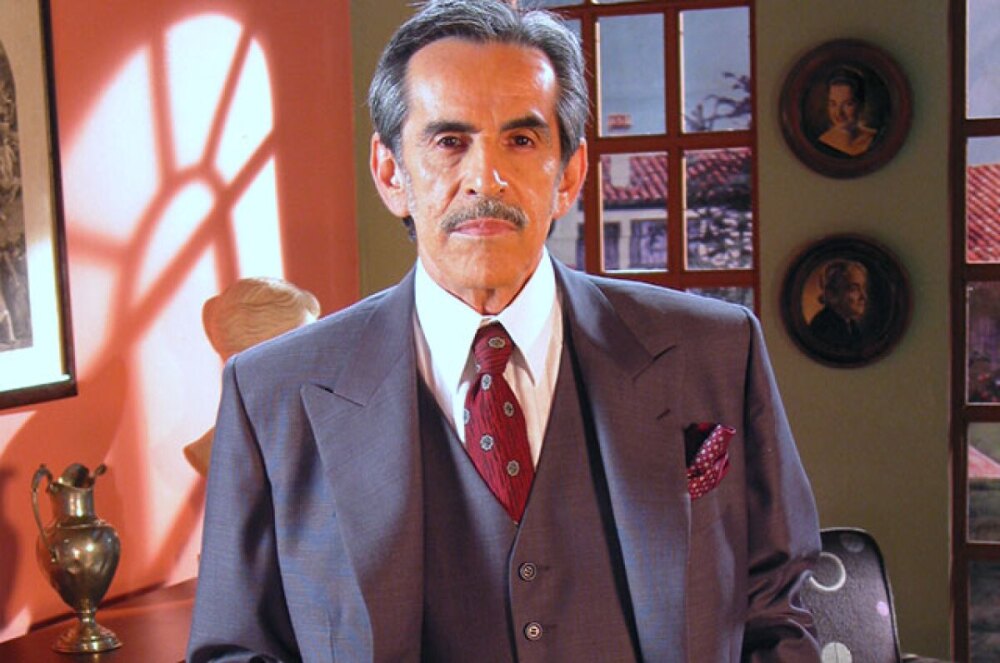 Frank Ramírez hizo el personaje de "Pedro Manrique" y el de "Manuel Manrique" en "La saga".
