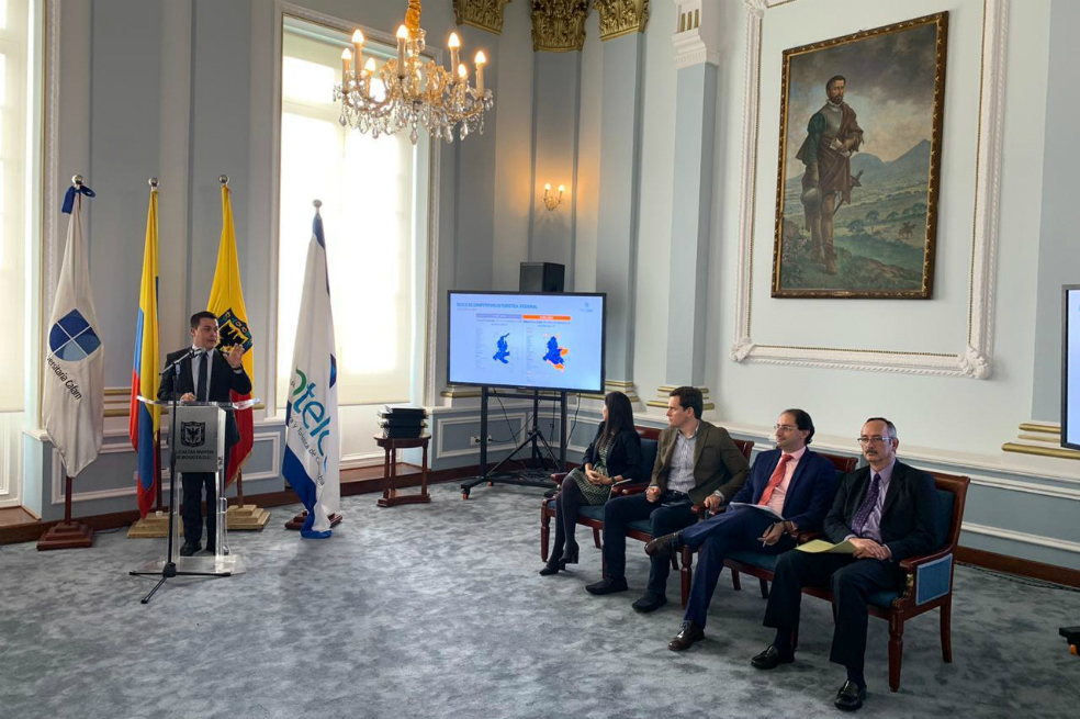 De acuerdo con Gustavo Adolfo Toro, presidente ejecutivo de Cotelco, “la industria turística colombiana se ha fortalecido en los últimos años, lo que se ha traducido en un mejor desempeño en todas sus actividades; algo que es resultado del trabajo colaborativo entre el sector público y privado, una mejor imagen del país a nivel internacional, el desarrollo de la infraestructura y el manejo económico. De esta manera, el turismo es una herramienta muy importante para la generación de empleo e ingresos en las poblaciones vinculadas con las múltiples actividades que hacen parte de la cadena de valor de esta industria. Incluso, en muchos de nuestros municipios, el turismo es el principal sector económico y sustento para miles de hogares".