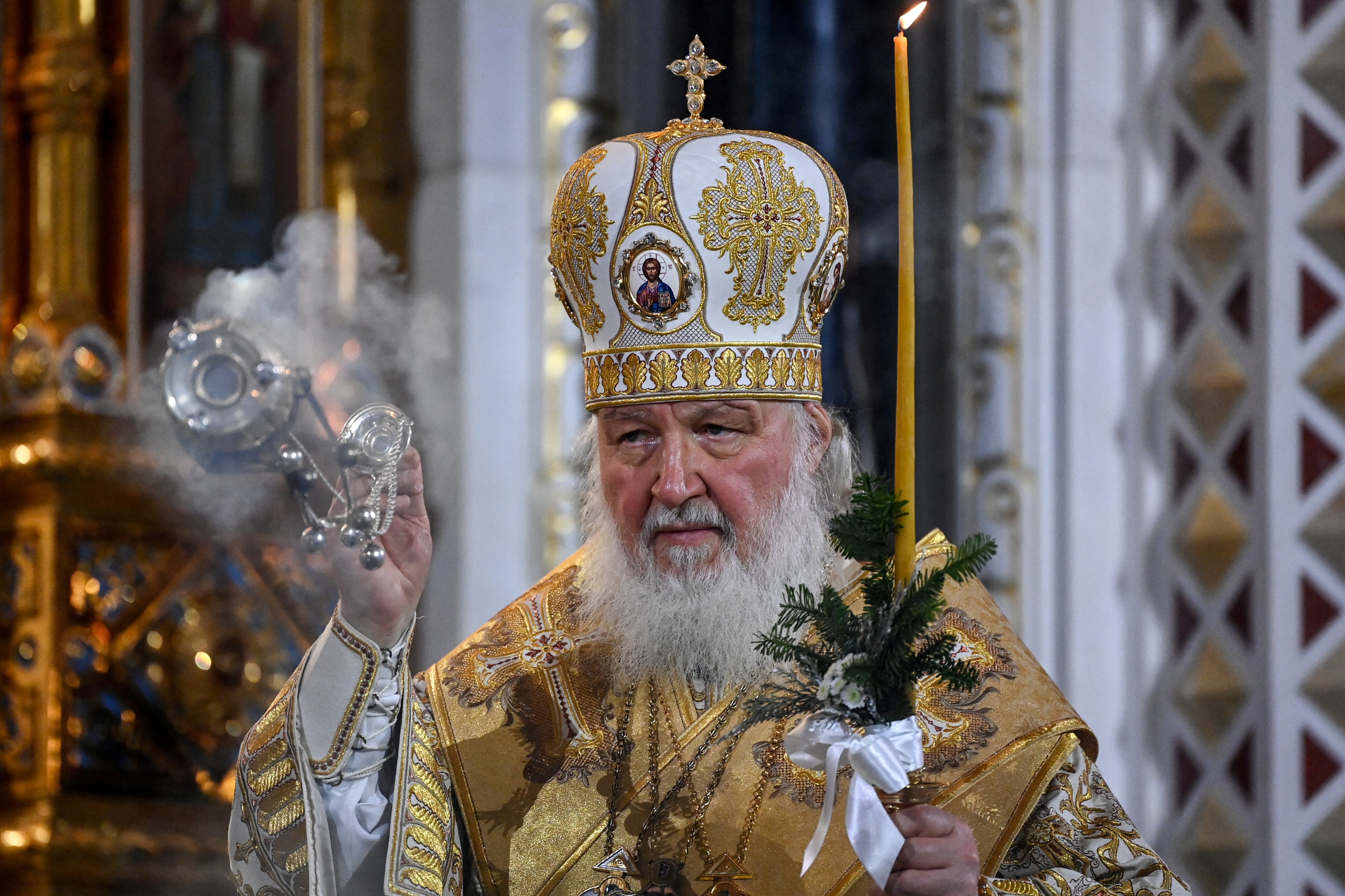 Ucrania aprueba cerrar las iglesias ortodoxas del ala rusa en su territorio