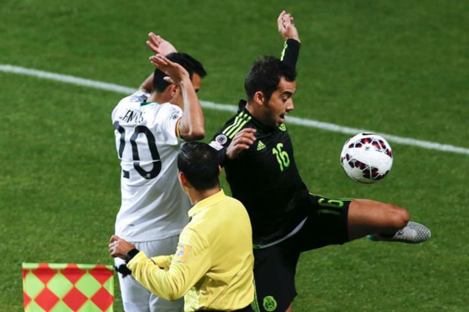 El mexicano Aldrete padece esguince de tobillo y se pierde partido ante Ecuador