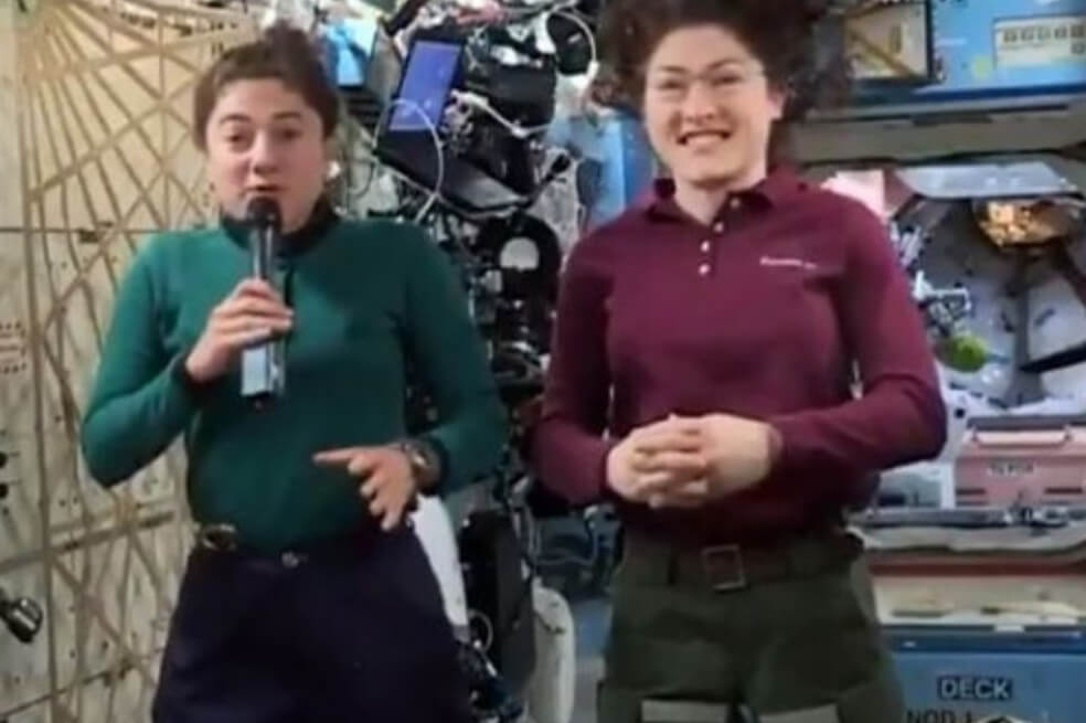 Las astronautas Jessica Meir y Christina Koch.  / NASA - Agencia Europa Press