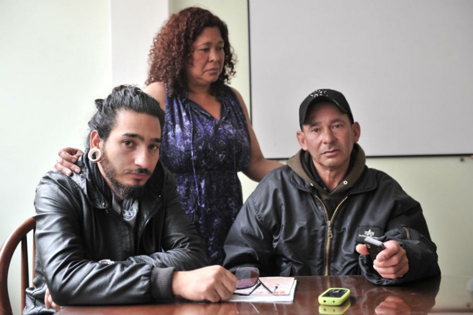 Brayan Paipa (primo de la víctima), Oralia Martínez(tía) y Luis Enrique Martínez (padre).