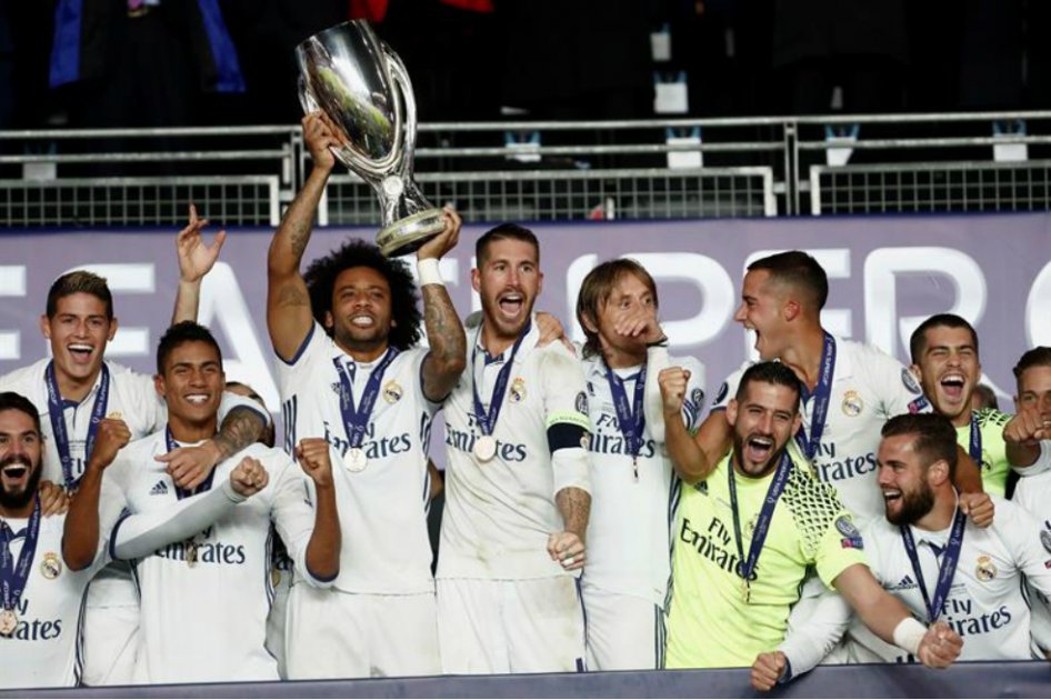 James, campeón de la Supercopa de Europa con el Real Madrid