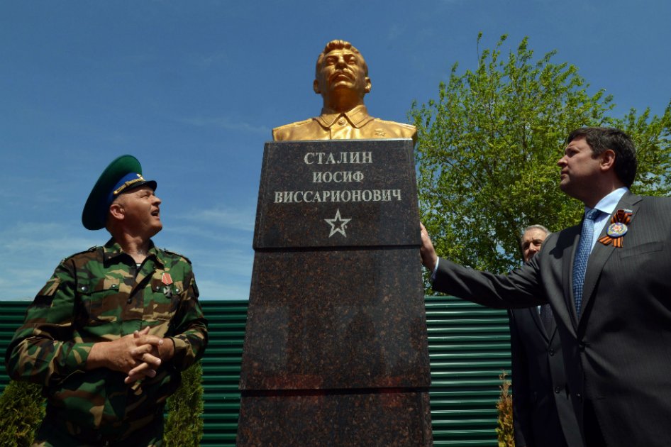 Polémica en Rusia por inauguración de busto de Stalin
