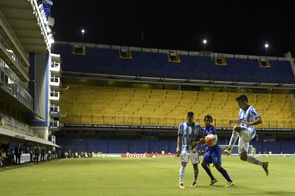 Barros Schelotto debutó como DT de Boca con empate ante Racing