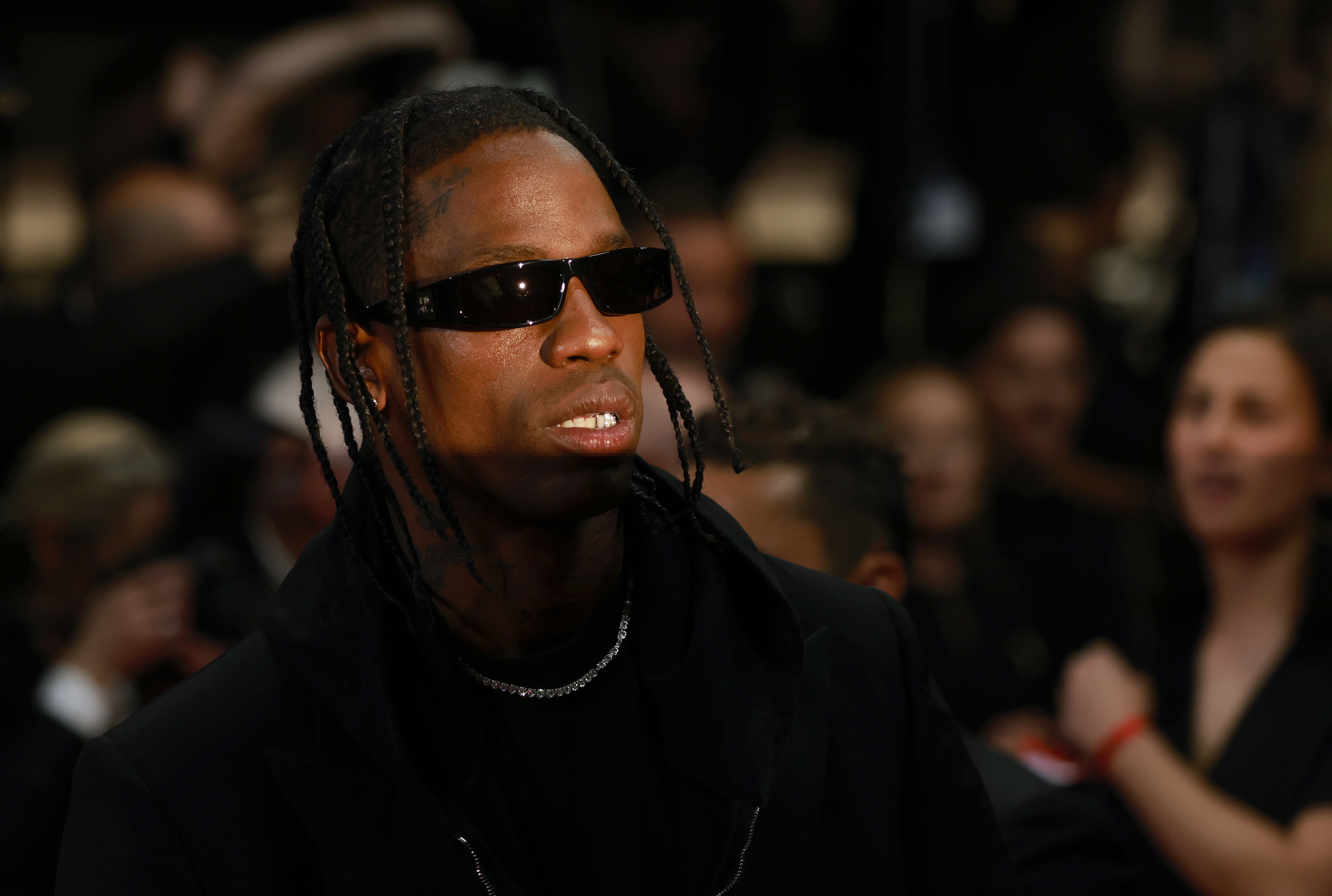 ¿Por qué fue detenido Travis Scott en París? (video)
