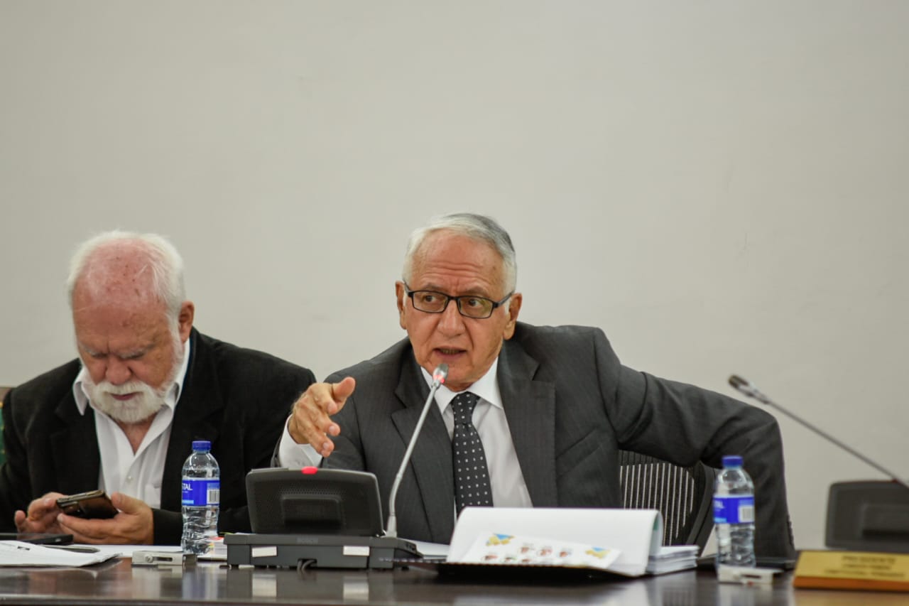 “Parecen copia de lo que presentamos”: gobierno sobre reformas a la salud de oposición