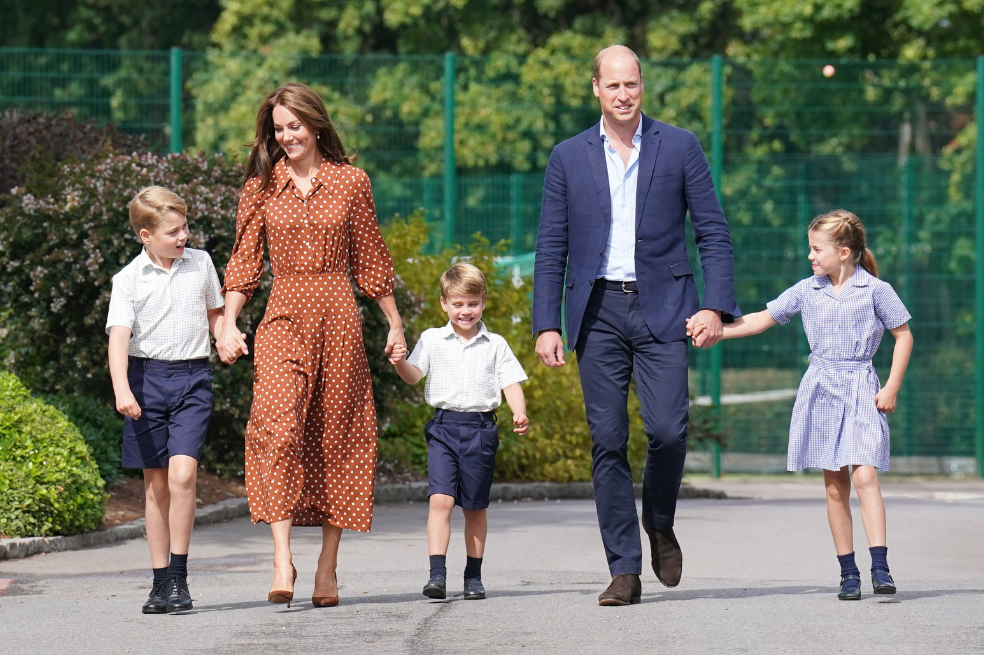 William y Kate quieren evitar que sus hijos sean como Harry ¿Por qué lo hacen?