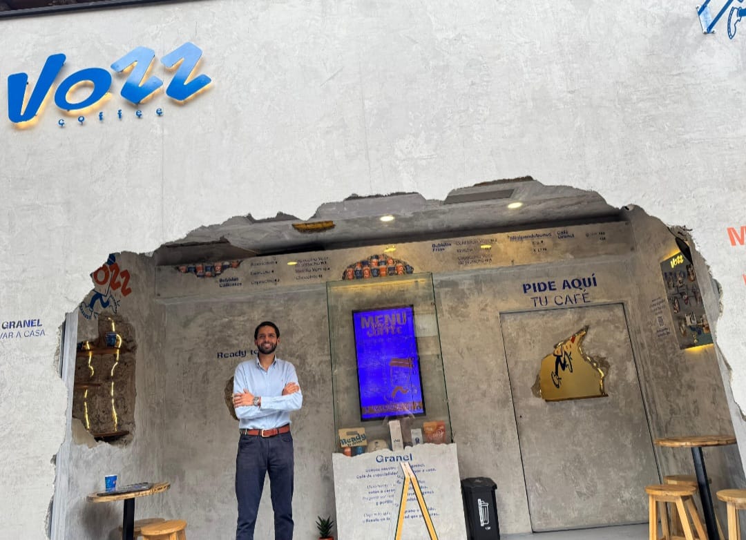 César Mejía Restrepo es el creador de Vozz, un emprendimiento de café de especialidad que busca democratizarlo con "precios justos".