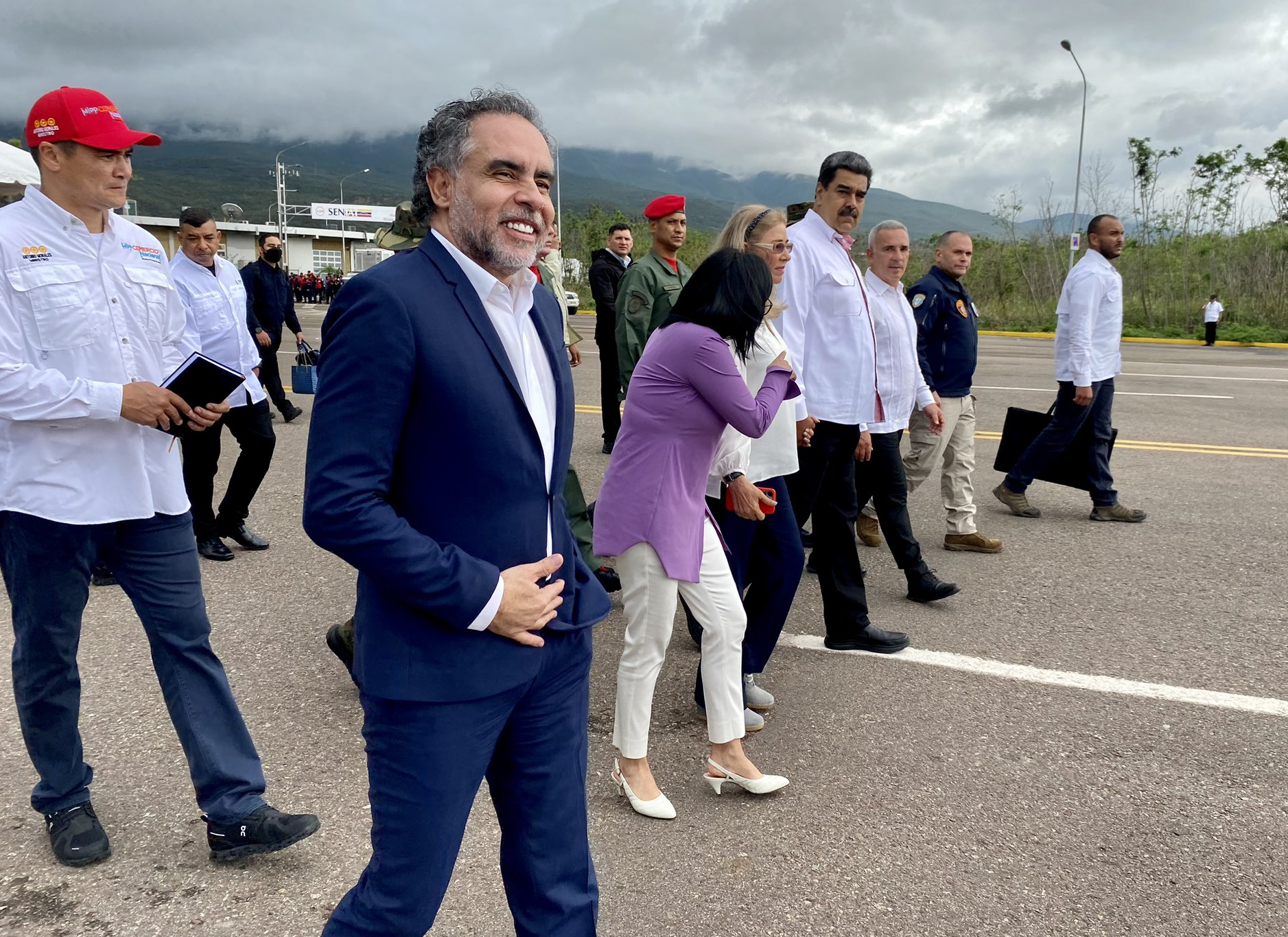 Benedetti confirma que Estados Unidos le canceló su visa por mal uso del pasaporte