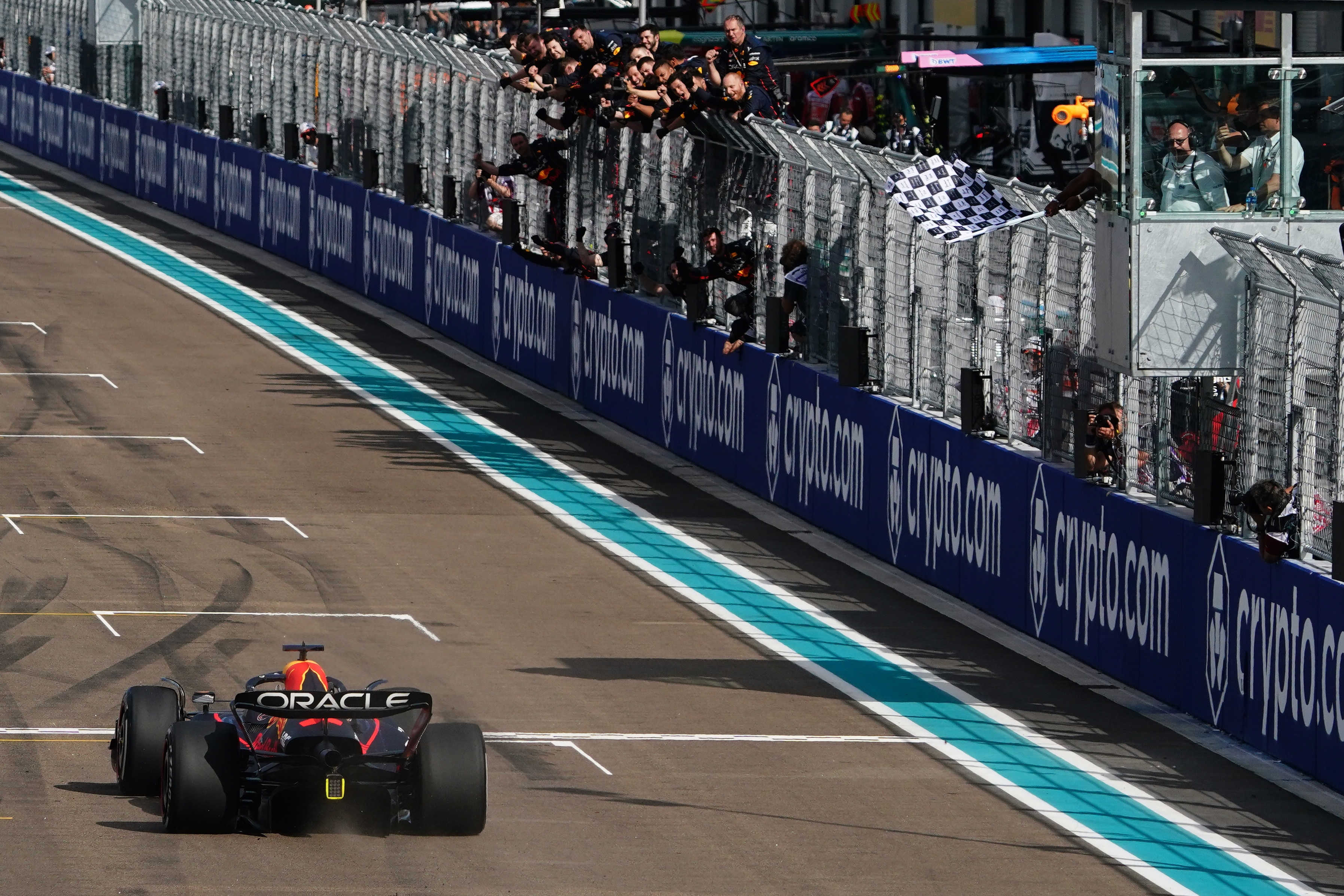Miami Gardens (United States), 08/05/2022.- Holland's Max Verstappen of Red Bull Racing wins the Formula One Grand Prix of Miami at the Miami International Autodrome in Miami Gardens, USA, 08 May 2022. (Fórmula Uno, Estados Unidos, Roma) EFE/EPA/SHAWN THEW