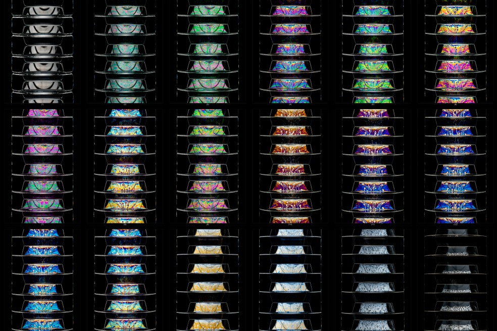 “Life Cycle of a Soap Bubble Iridescence “ de Kym Cox, ganadora de la categoría Mundo Humano.