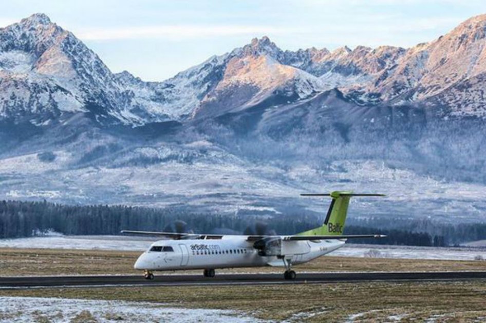 En prisión provisional piloto y azafata de Air Baltic por estar ebrios