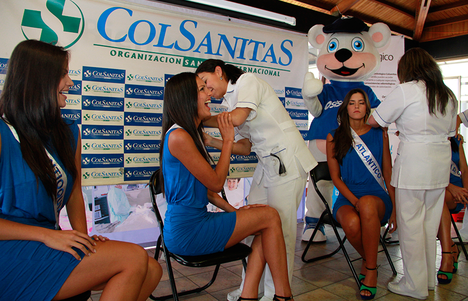 Las reinas cumplieron cita con la vacuna contra la influenza
