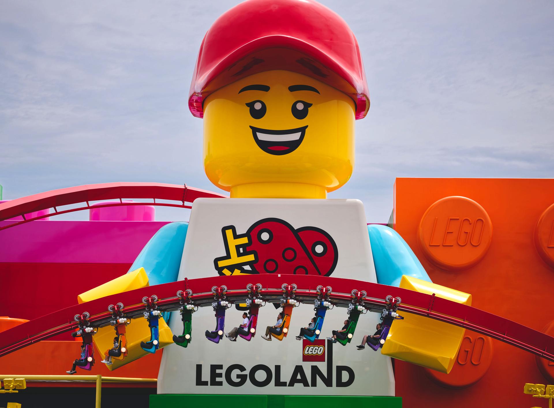 Shanghái inaugura el Legoland más grande del mundo con 85 millones de piezas