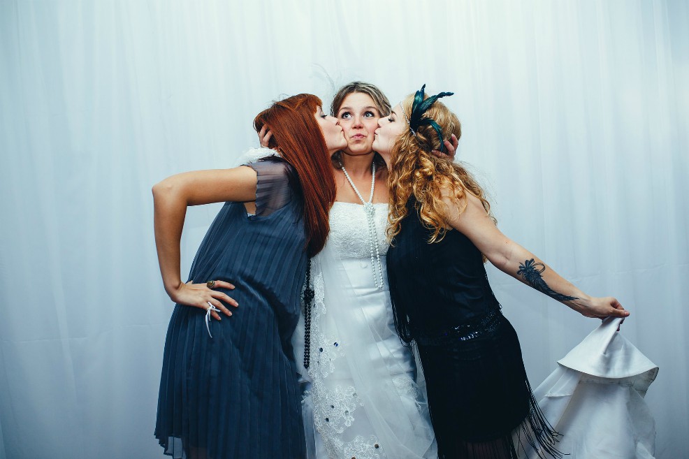 Si le caen mal las amigas de su esposa aumenta el riesgo de divorcio