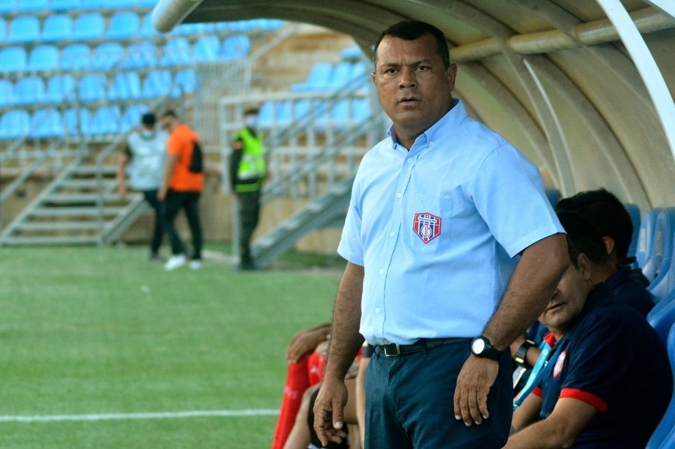 Carlos Silva, DT de Unión Magdalena, confesó que anda con escoltas por amenazas