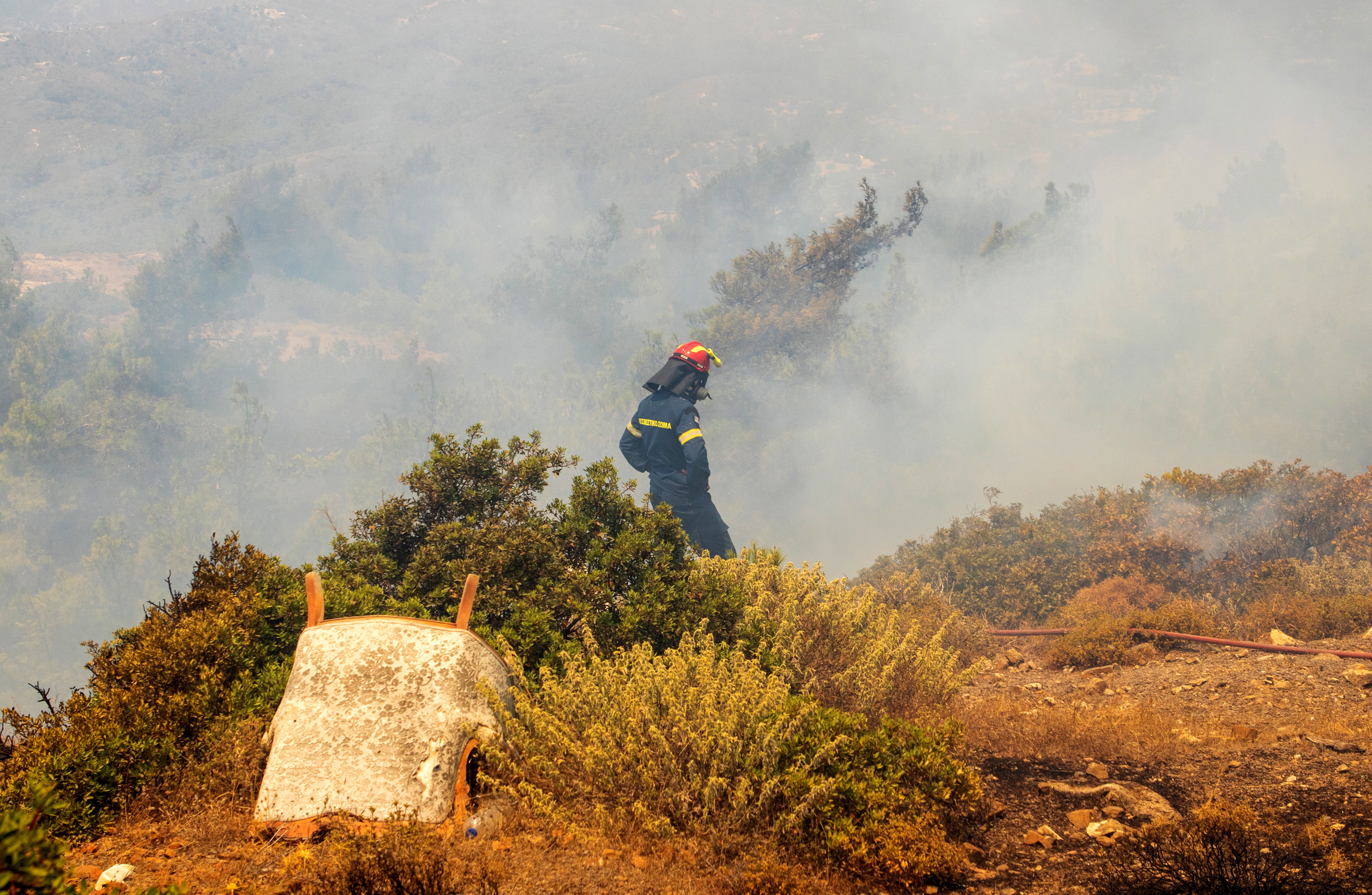 Por incendios, Grecia realiza la mayor evacuación de su historia
