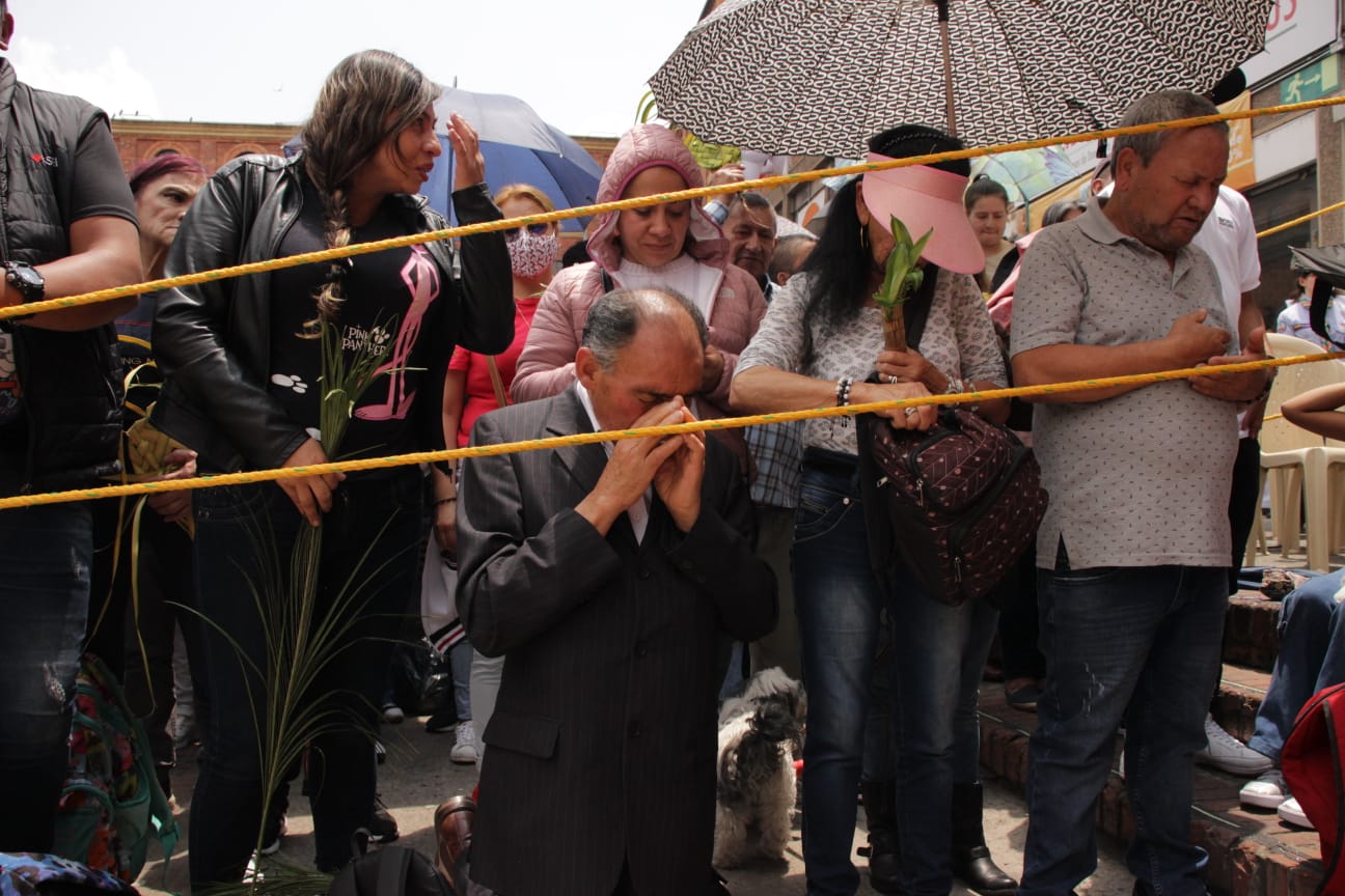 Domingo de Ramos en la iglesia del 20 de Julio en Bogotá.