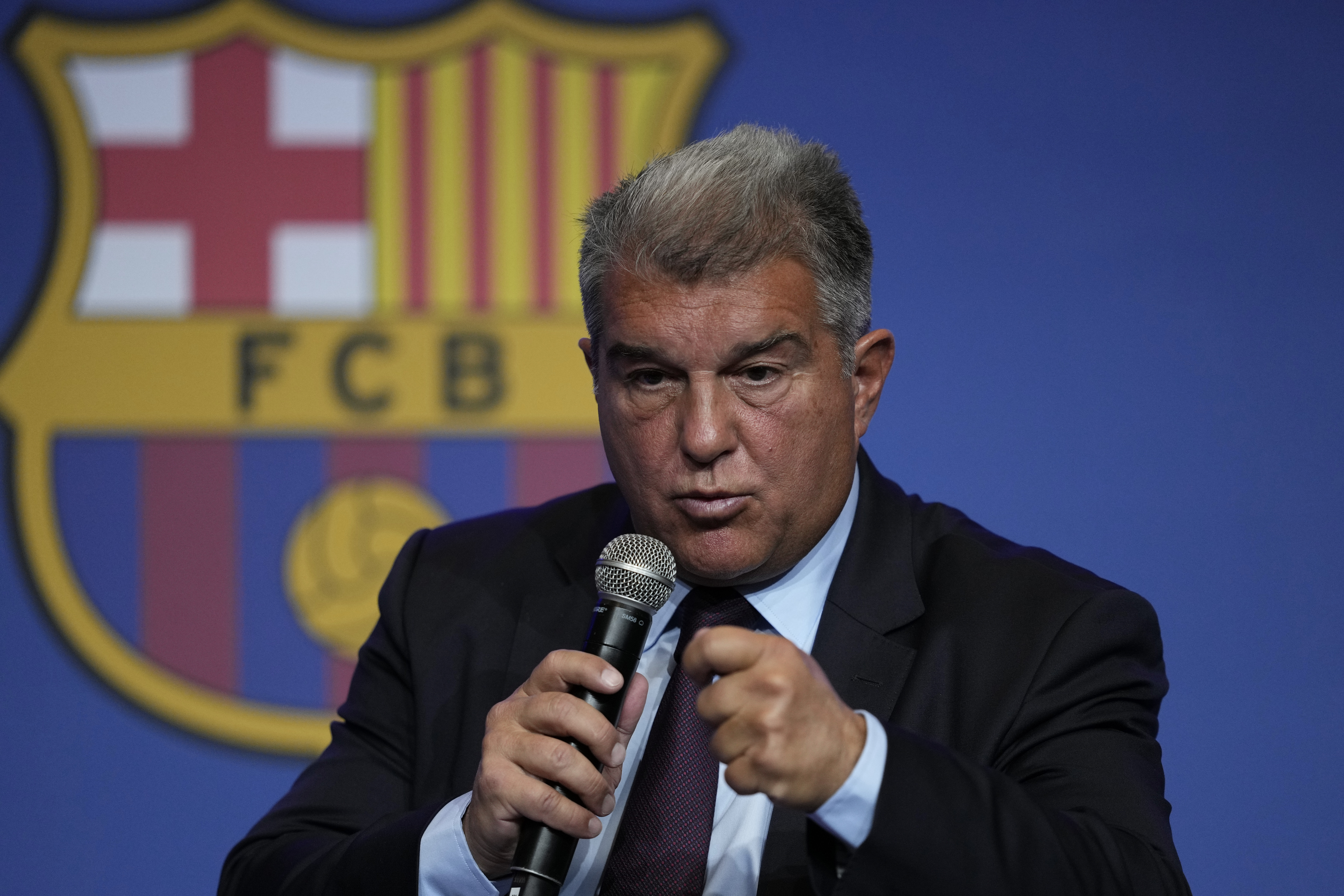 Juez imputó al presidente del Barcelona por el caso Negreira