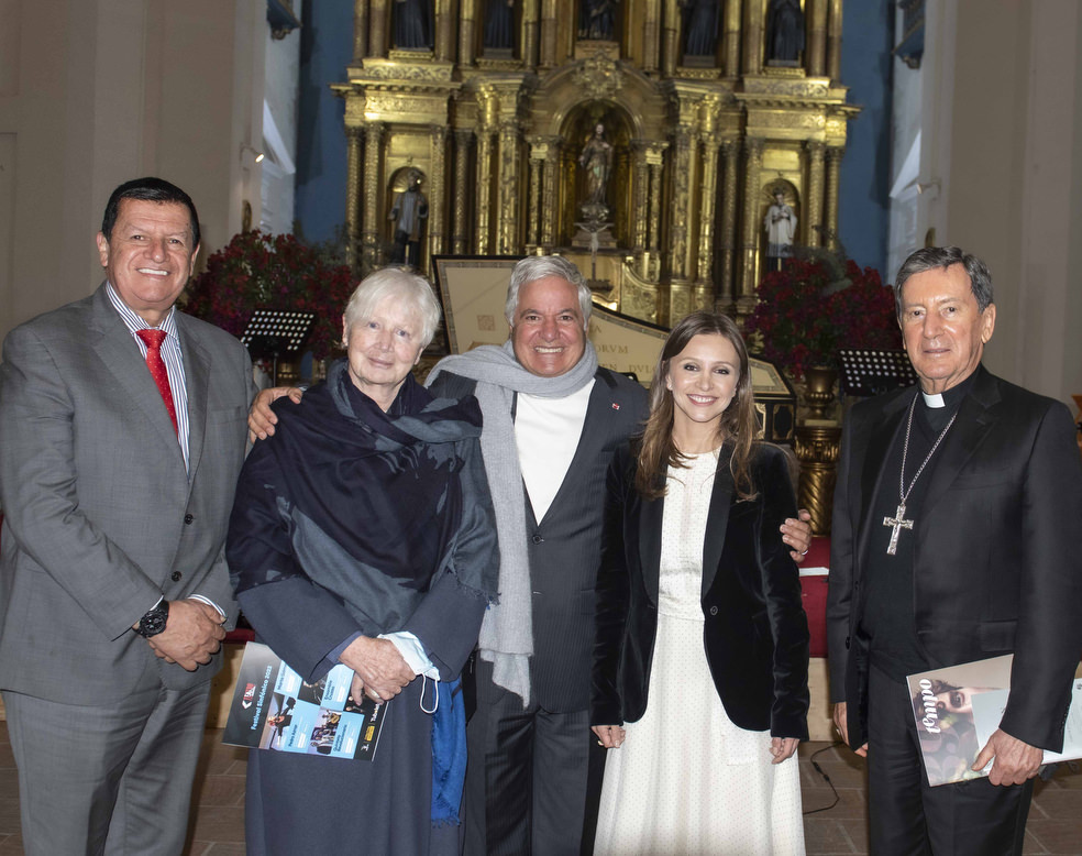 Pastor Eduardo Gómez, Danielle Bessudo, Jean Claude Bessudo, Marianna Piotrowska, Cardenal Rubén