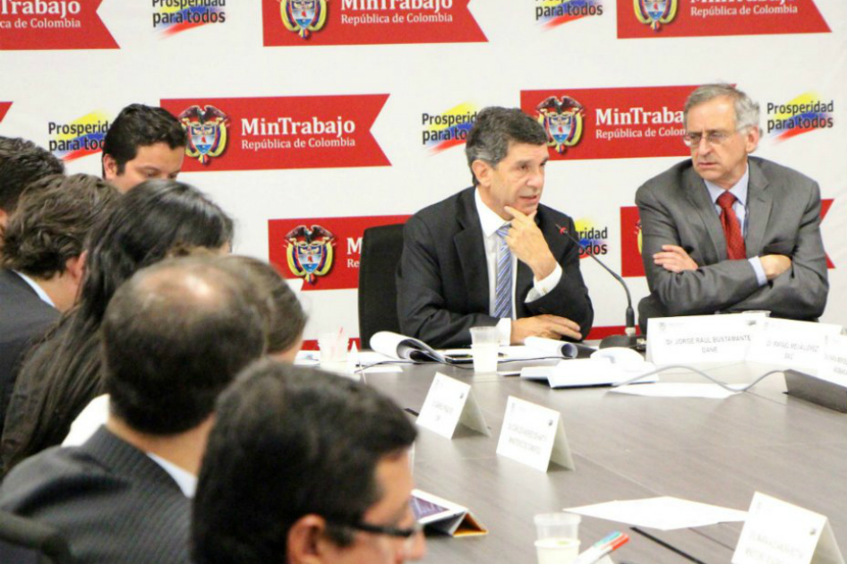 Gobierno, sin posición unificada sobre alza del salario mínimo para 2013