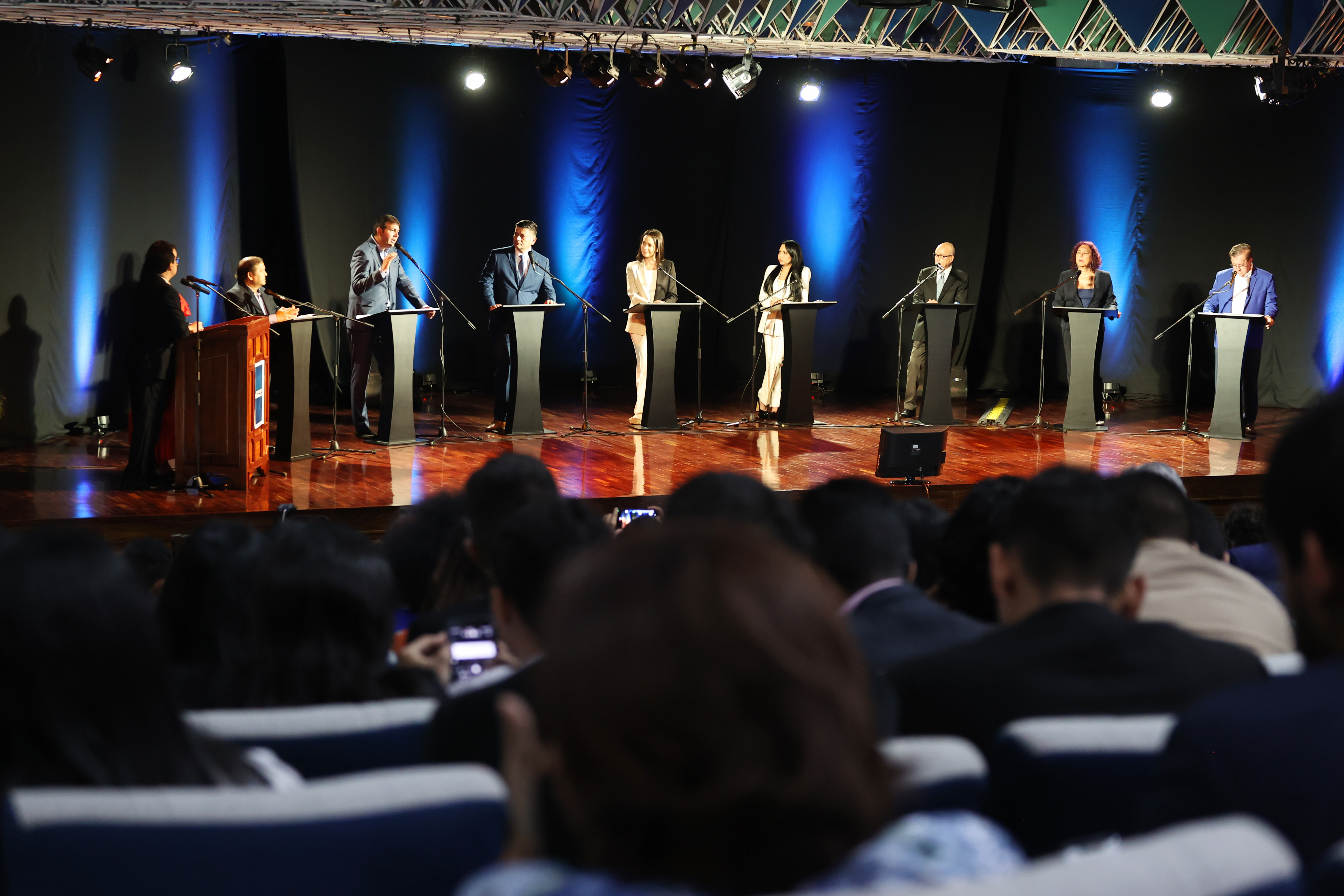 Oposición venezolana asiste al primer debate de cara a primarias, ¿quiénes fueron?