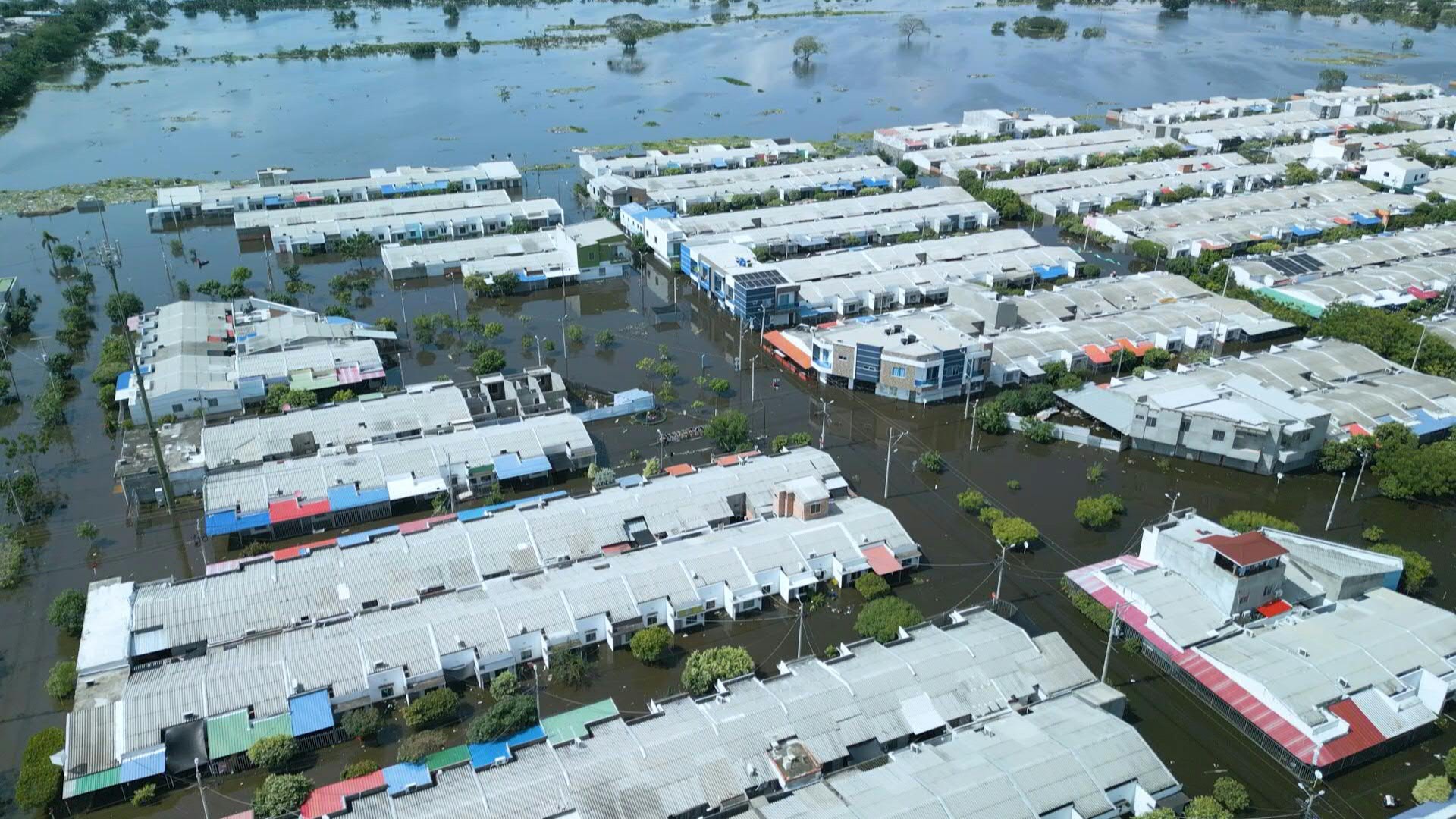 ¿Quiénes pagarán el nuevo impuesto por las lluvias? Claves de la emergencia económica