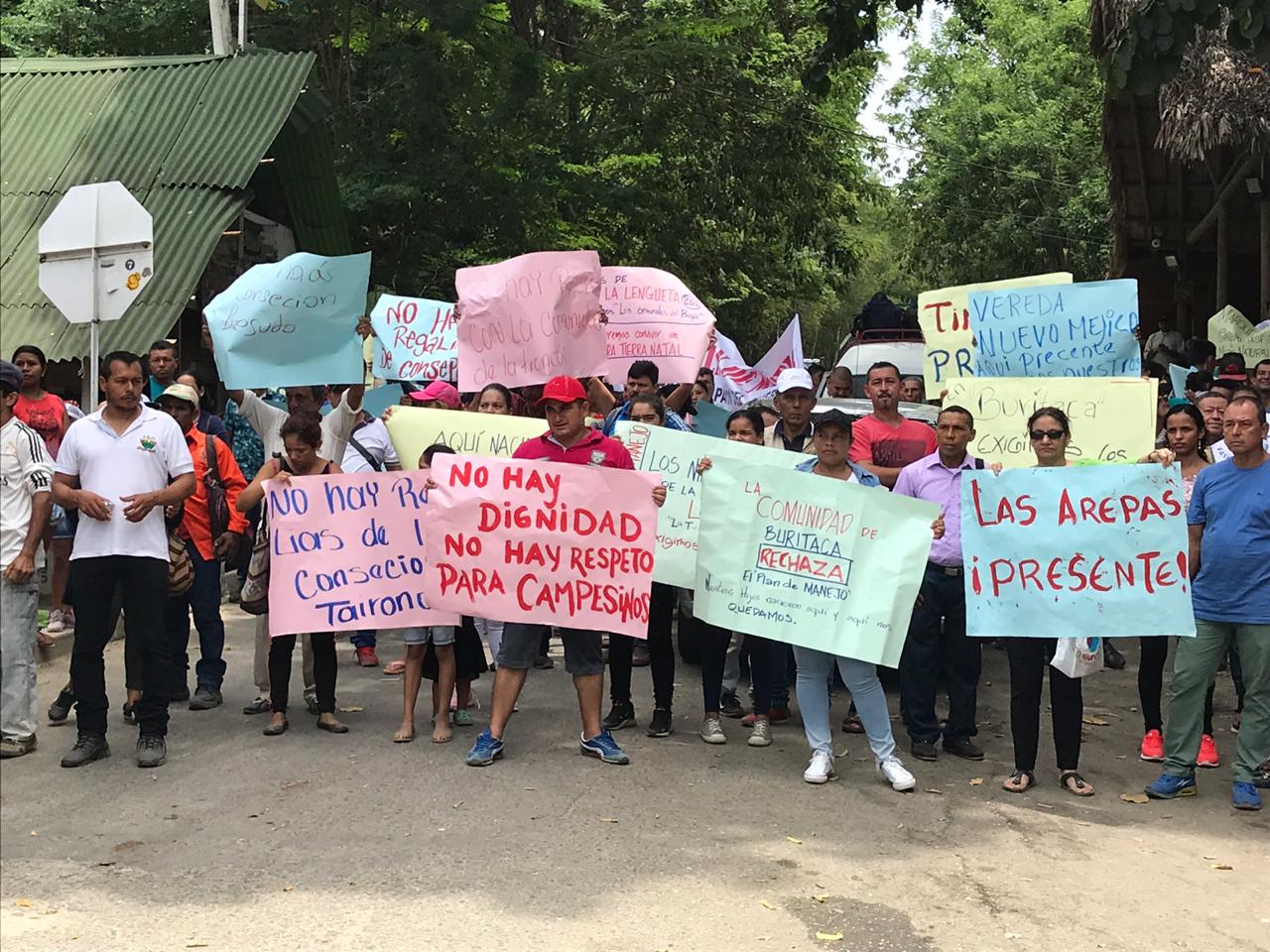 Esta insistencia, liderada por Mónica Dávila -gerente de una constructora que intentó levantar un hotel siete estrellas dentro del parque-, es que “el nuevo plan se acompase con el Convenio de Diversidad Biológica y los lineamientos de la Organización Mundial de Turismo, y acoja los parámetros dictados por la Corte Constitucional, que le ordenó a PNN en 2015 redoblar sus esfuerzos para garantizar el saneamiento y la protección de este ecosistema”.