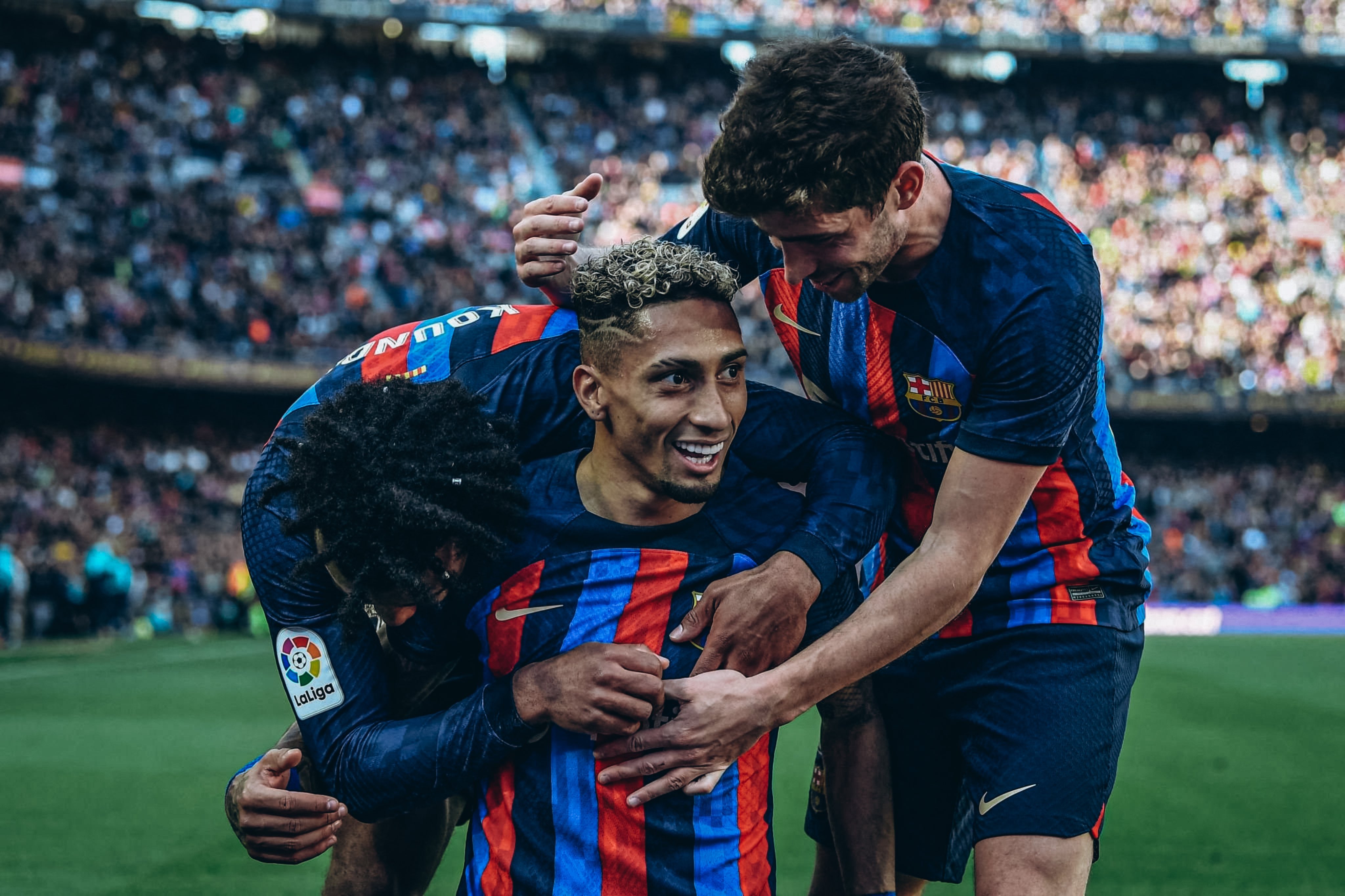 Barcelona derrotó a Valencia y se consolida en el liderato de la liga española