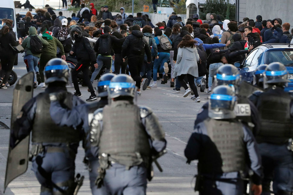 La crisis provocada por los chalecos amarillos paraliza el fútbol en Francia