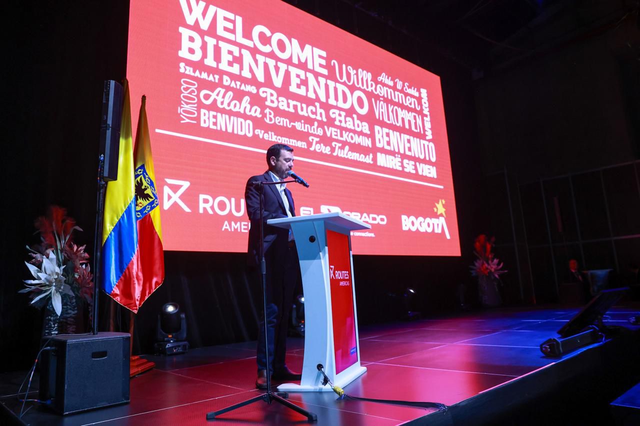 Galán destaca a Bogotá como epicentro de conectividad regional, en Routes Américas