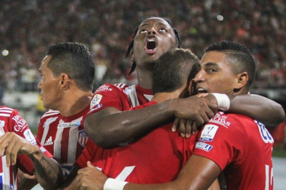 Carlos Bacca debutó con Júnior, que le ganó a Santa Fe en el Metropolitano