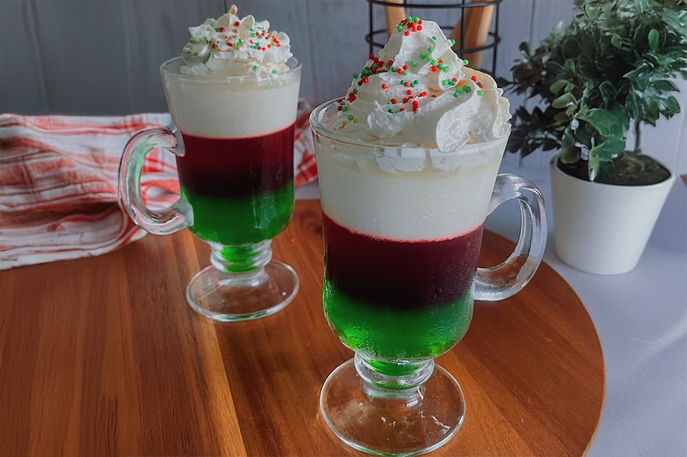 Paso a paso para preparar una gelatina inspirada en Navidad